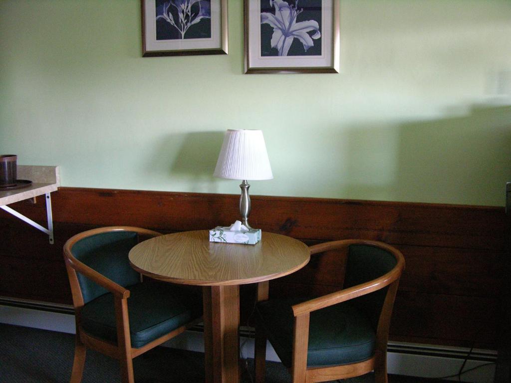 Bay Top Motel Weirs Beach Bagian luar foto