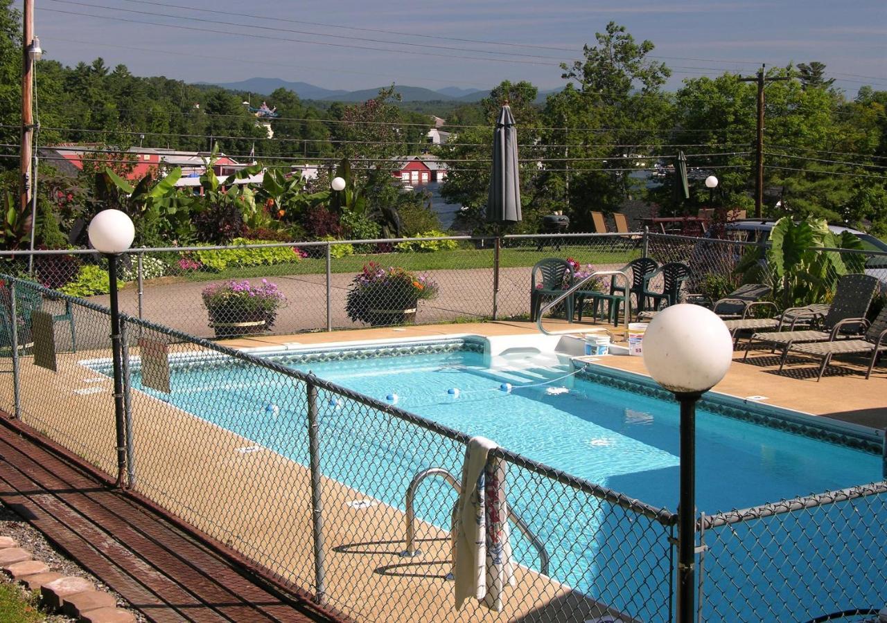 Bay Top Motel Weirs Beach Bagian luar foto