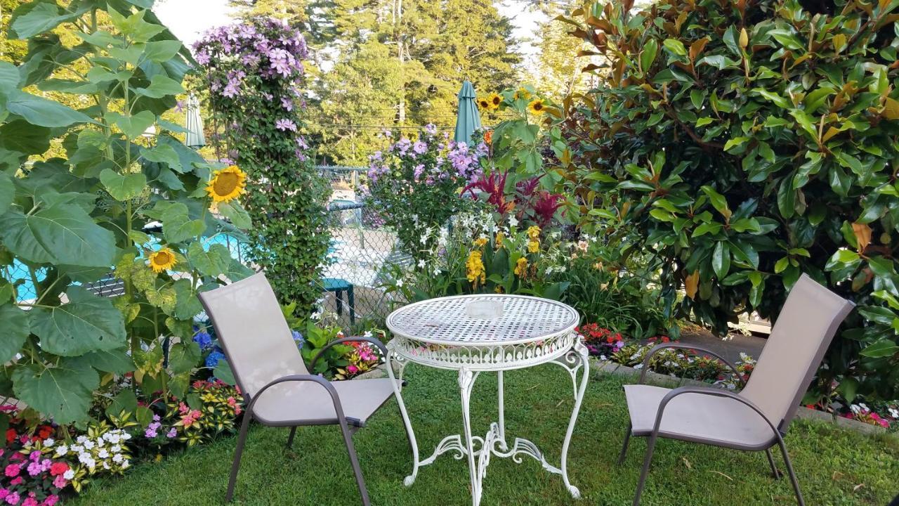 Bay Top Motel Weirs Beach Bagian luar foto